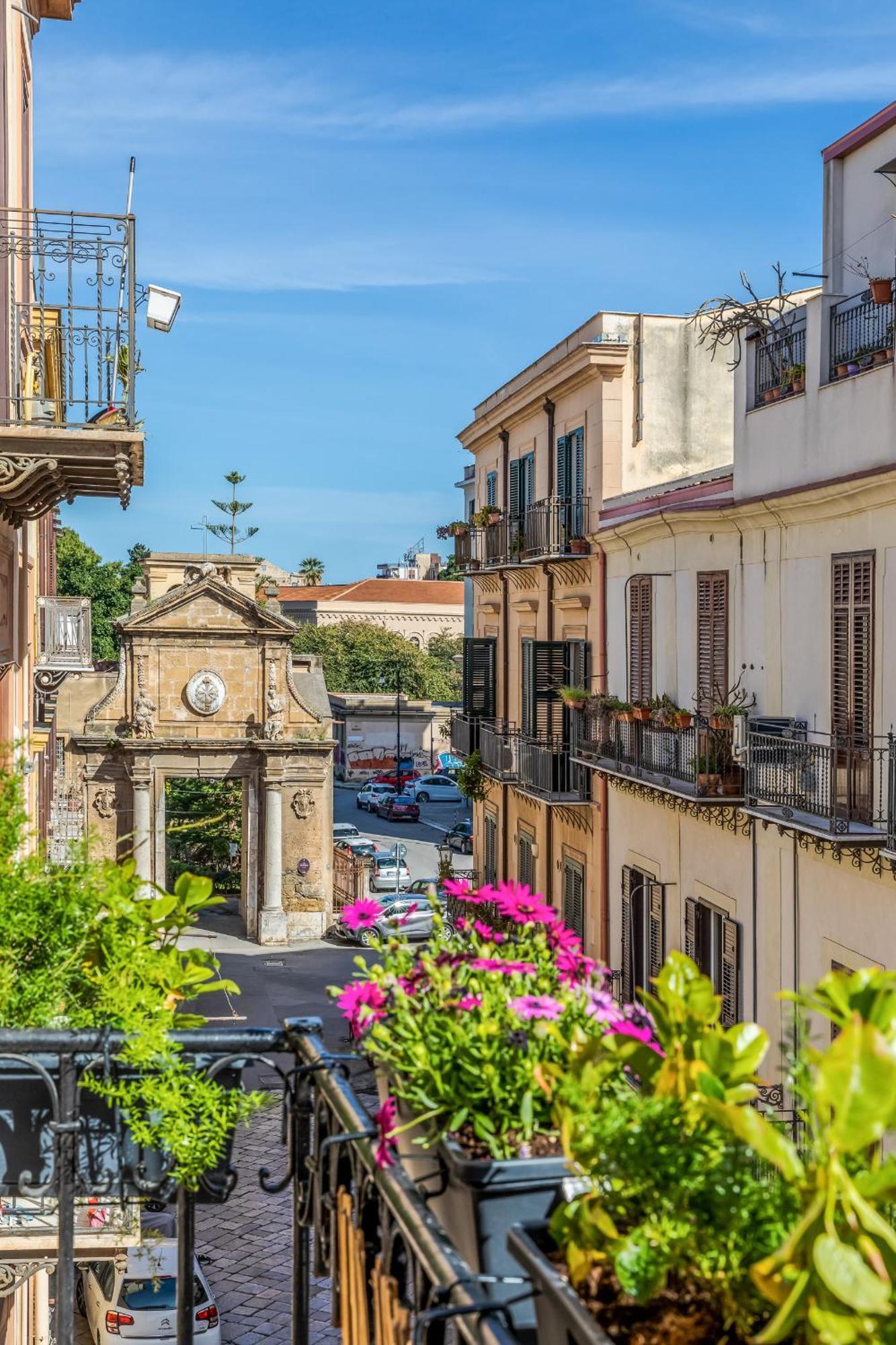 Bed and Breakfast Le Stanze Al Genio Di Darlon à Palerme Extérieur photo